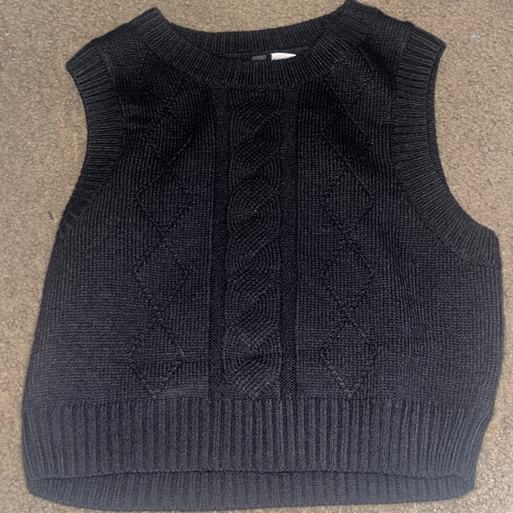 knitted black top